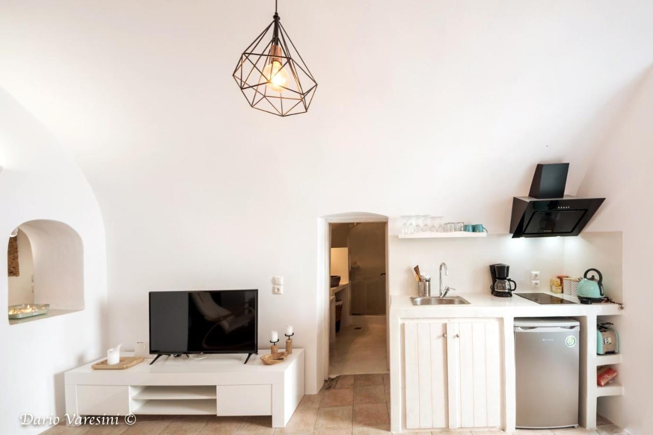 Santorinian Lava House Villa Pýrgos Екстериор снимка