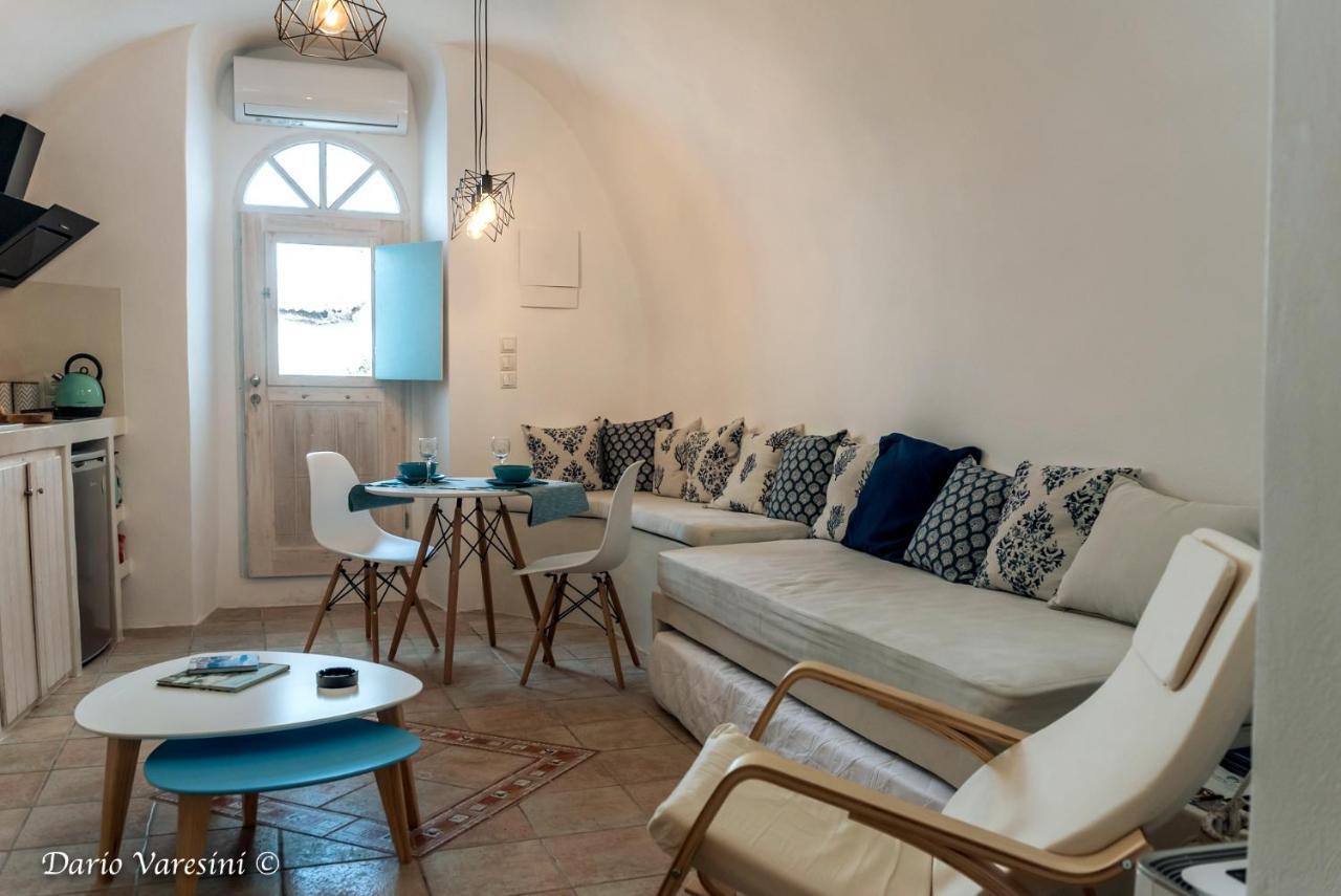 Santorinian Lava House Villa Pýrgos Екстериор снимка