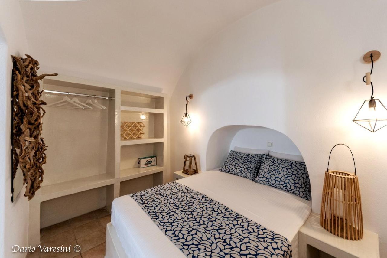 Santorinian Lava House Villa Pýrgos Екстериор снимка