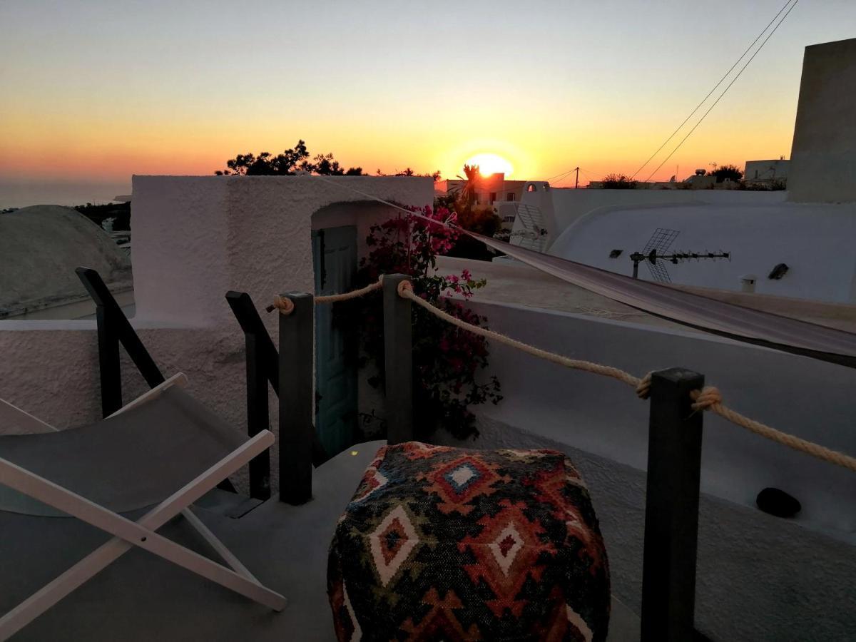 Santorinian Lava House Villa Pýrgos Екстериор снимка